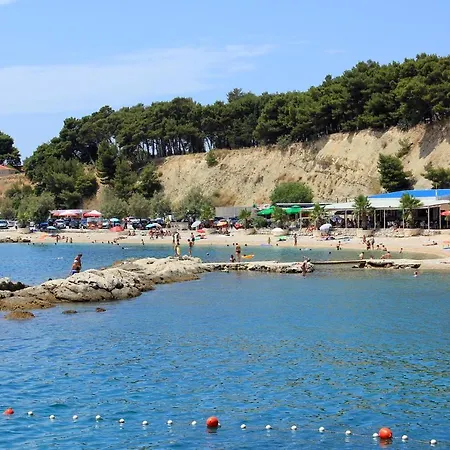 With A Parking Space - 8925 سبليت