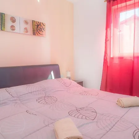 شقة With A Parking Space - 8925 *