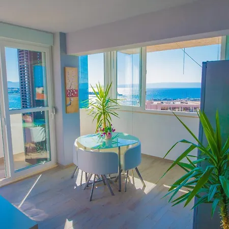 With A Parking Space - 8925 شقة *