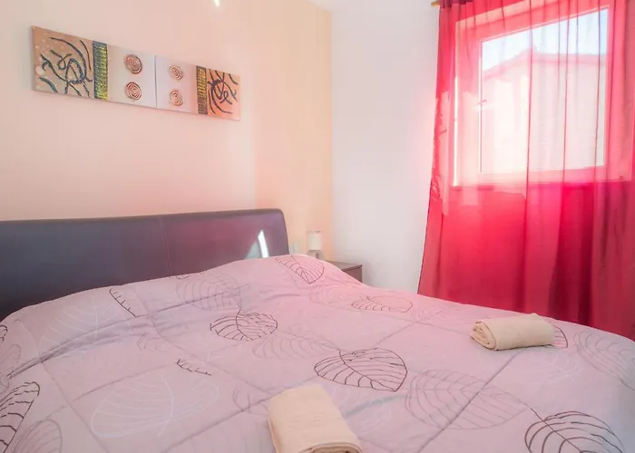 Διαμέρισμα With A Parking Space - 8925 *